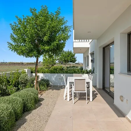 Villa Serenity Waves 10 *