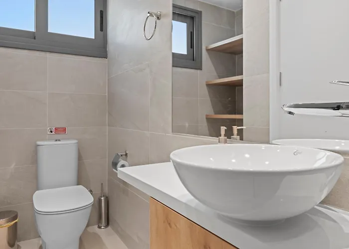 Serenity Waves 10 Vila *